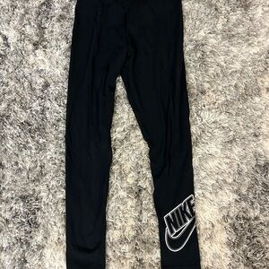 Nike Kids Large Black Leggings/Yoga Pants with Swoosh Logo
